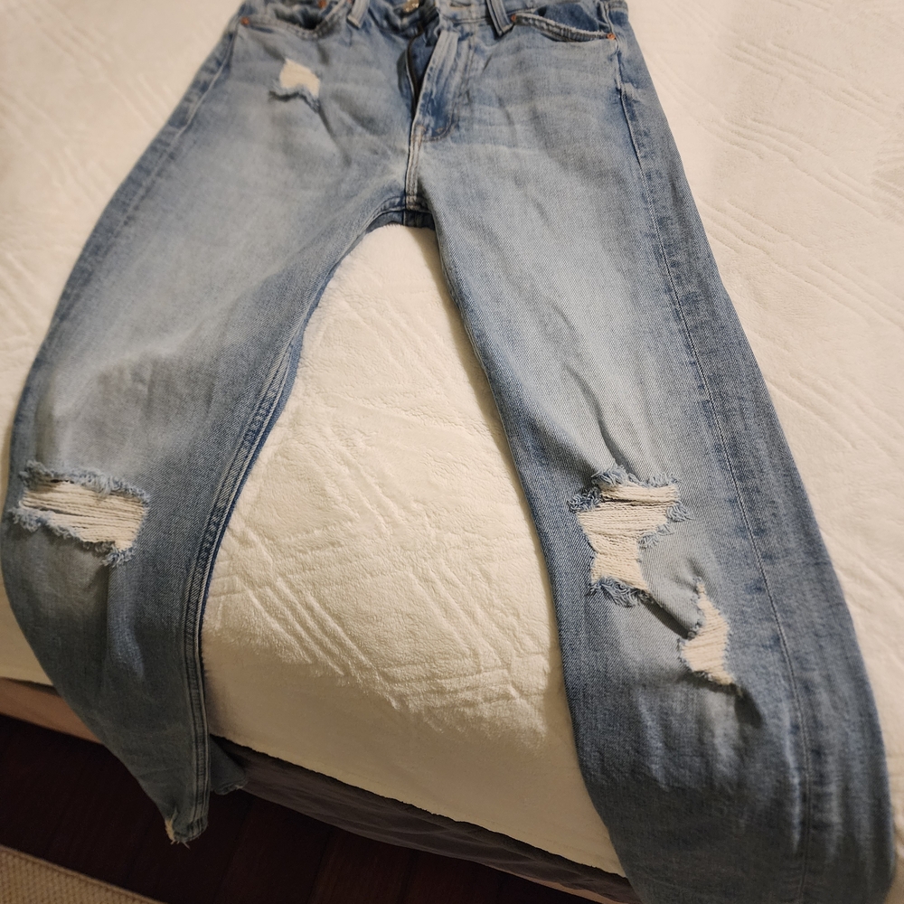 Stylish Light Blue Distressed Women Jeans